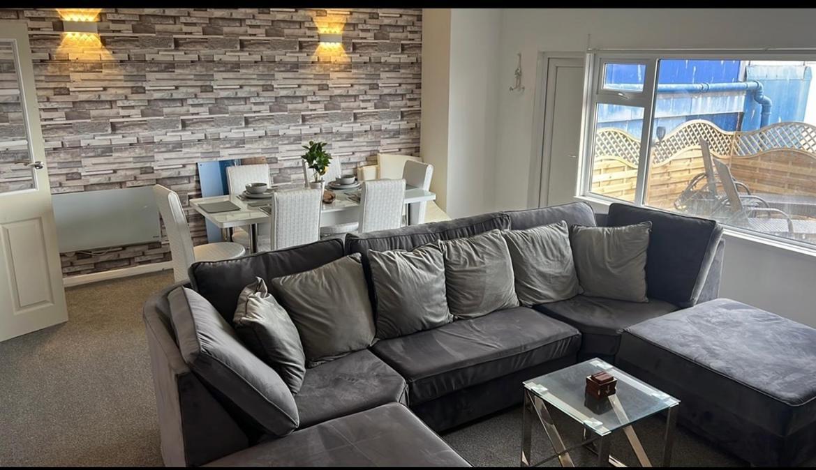 Sea View Lavish Apartment Sky Tv Whirlpool Bath Huge Balcony Newly Refurbished Bridlington Εξωτερικό φωτογραφία