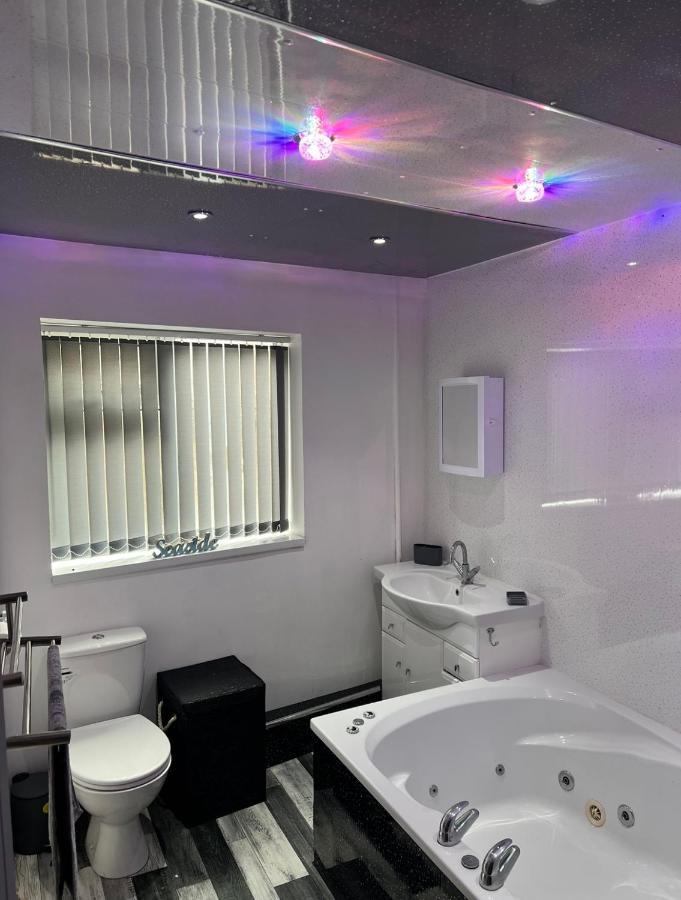 Sea View Lavish Apartment Sky Tv Whirlpool Bath Huge Balcony Newly Refurbished Bridlington Εξωτερικό φωτογραφία