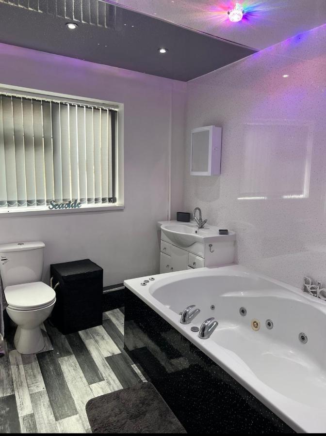 Sea View Lavish Apartment Sky Tv Whirlpool Bath Huge Balcony Newly Refurbished Bridlington Εξωτερικό φωτογραφία
